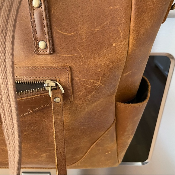 Leather Tote Distressed - Picture 4 of 9